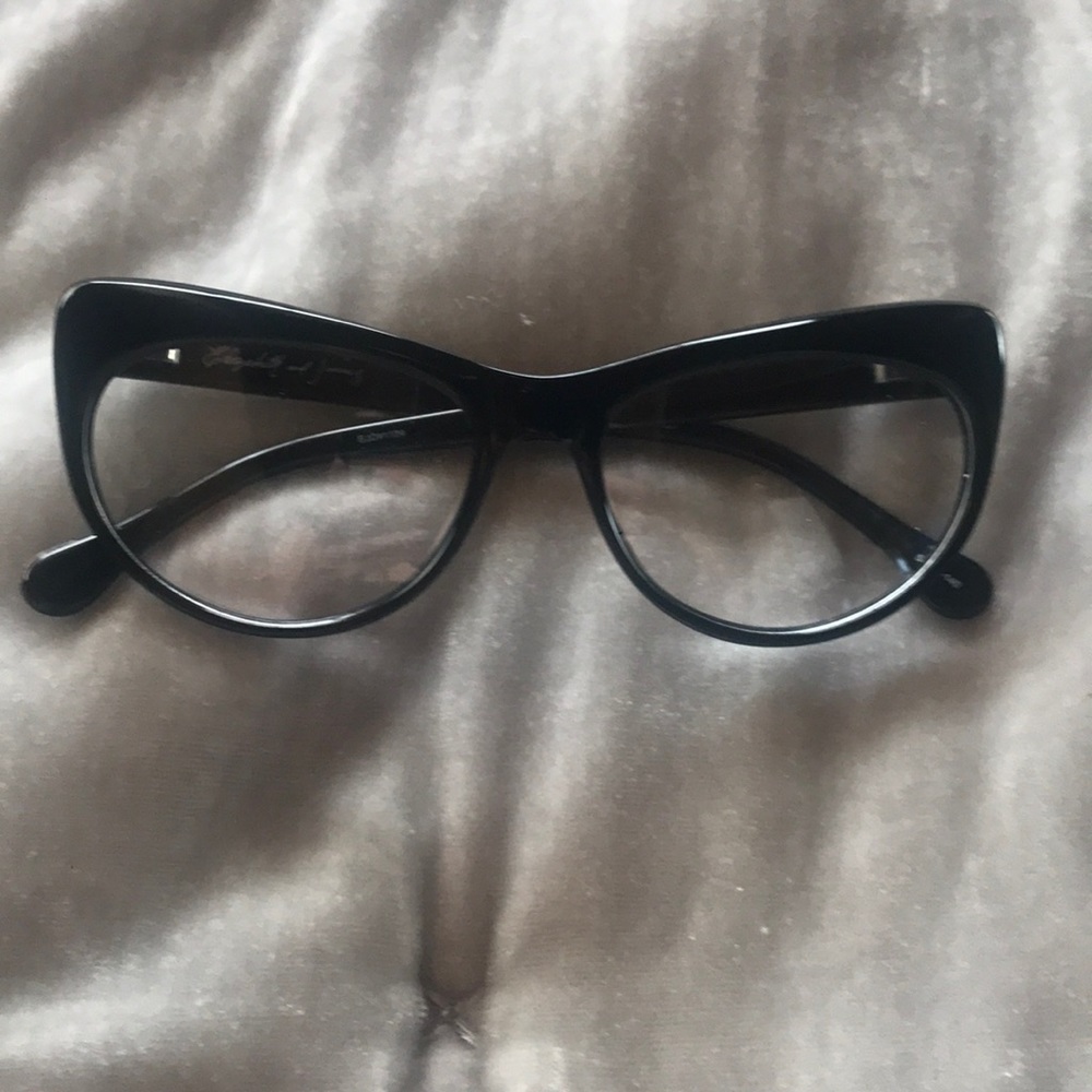 Cute Elizabeth and James “Varick” glasses